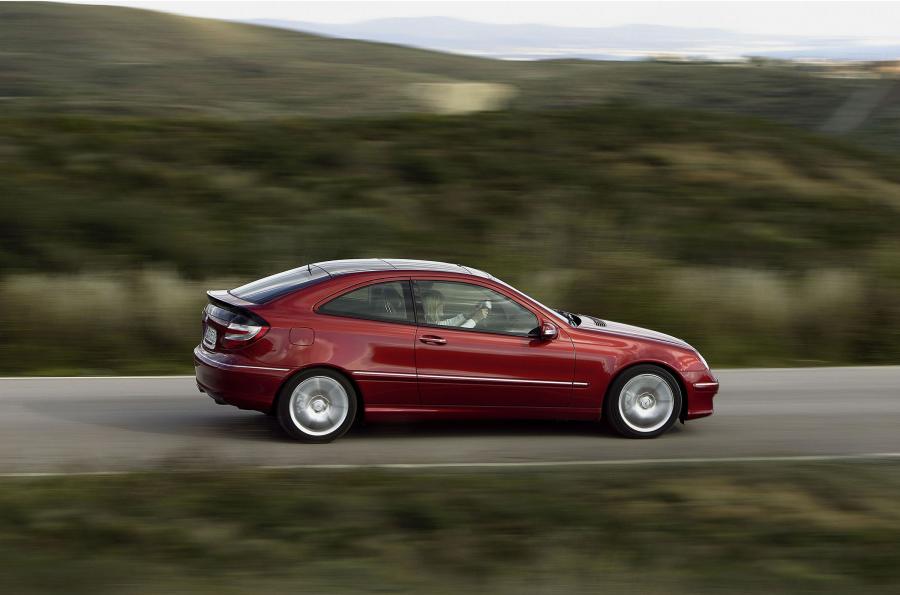  Mercedes-Benz C-Class Sportcoupe 2002 года  (фото 15 из 44)